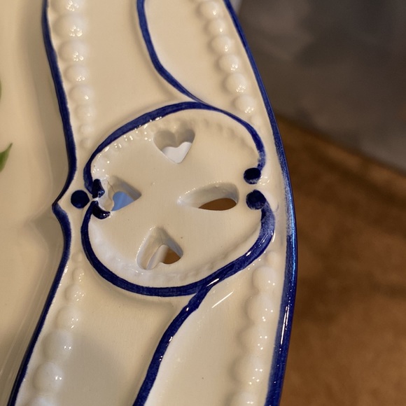 Beautiful white and blue 12 inch square painted rooster dish. - Picture 10 of 10